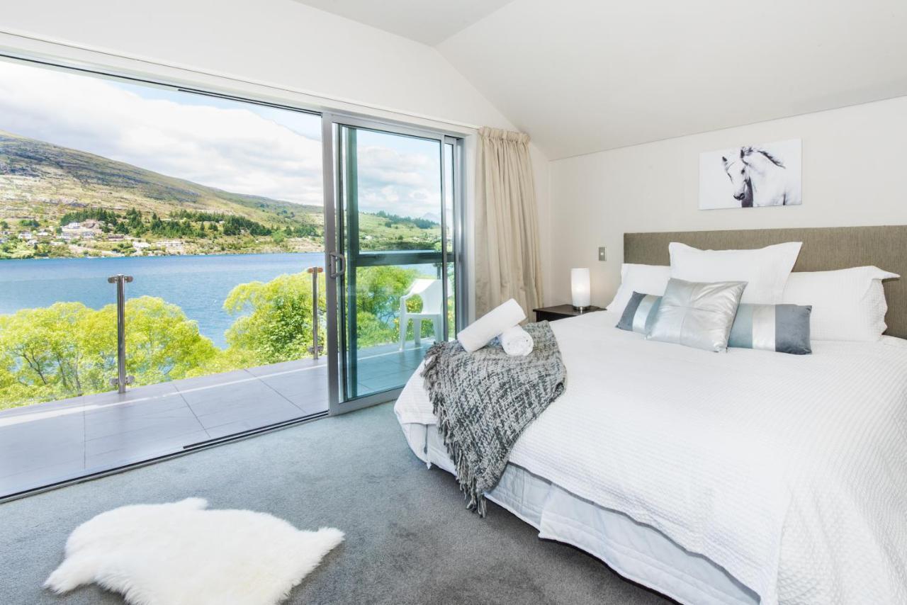 Lakeside Luxury With Spa Queenstown Exterior photo